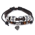 Bracciale multistrato da uomo in pelle con perline di legno e ciondolo a foglia - Marrone Scuro