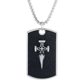 Collana da uomo con ciondolo a piastrina martellata nera e stemma a spada d'argento - Croce