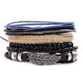 Meerlaagse lederen armbandset met gevlochten henneptouwen en vintage bladbedeltjes - 4-delige Set Stijl