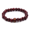 Pulsera minimalista de cuentas de madera roja con grabado budista en dorado - Marrón Rojizo con Carácter Buda