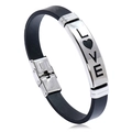 Bracciale alla moda in silicone con piastra in acciaio inossidabile incisa LOVE - Nero/Argento