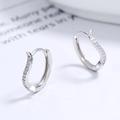S-vormige 925 sterling zilveren oorringen met zirkonia steentjes in gedraaid ontwerp - 925 zilver / Witgoud/Paar