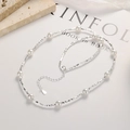 Collar minimalista de plata de ley 925 con perlas blancas y cuentas de plata facetadas - Plata 925 / Plata (Perla Artificial Blanca)