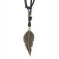 Collar retro con colgante de pluma de bronce en cordón de cuero negro ajustable - Negro