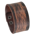 Retro-Armband aus dunkelbraunem Leder mit Holzmaserung und doppelten Metalldruckknöpfen - Dunkelbraun