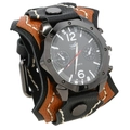 Vintage Punk Rock Herrenuhr mit breitem Lederarmband, weißen Nähten und Nieten - Schwarz Und Hellbraun Leder