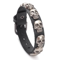 Bracciale punk in pelle nera con teschi argentati vintage e fibbia in metallo - Nero