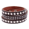 Punk-Stil mehrlagiges braunes Lederarmband mit silbernen Metallnieten und Druckknopf - Braun
