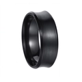 Makroaufnahme von 8mm Herrenring aus schwarzem Edelstahl mit gebürsteter Oberfläche - US 6 / Schwarz