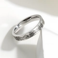Anello nuziale 4mm in acciaio inossidabile con motivo a spine dal design moderno industriale - US 6 / Spine Argentate
