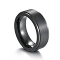 8mm schwarzer Herrenring aus gebürstetem Titanstahl mit polierter Innenseite - US 8 / Schwarz