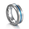 Anello da uomo in acciaio al titanio spazzolato 8mm con bordi lucidi e scanalatura blu - US 8 / Argento