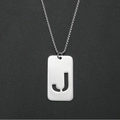 Collier avec pendentif plaque en acier inoxydable argenté et lettre J évidée moderne - J (Pendentif Unique)