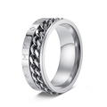 Détails des lettres runiques et de la texture de chaîne sur la bague en acier - US 6 / Argenté