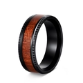 Herrenring aus schwarzem Titan mit Koa-Holz-Inlay und dekorativem, gezacktem Randdesign - US 5 / Schwarz