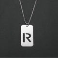 Collier minimaliste argenté avec pendentif rectangulaire ajouré de la lettre R - R (Pendentif Unique)