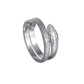 Detailansicht eines silbernen Schlangenrings mit feiner Schuppentextur und offenem Design - Einstellbar Offen / Silber