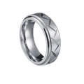 Anello da uomo 8mm in acciaio al titanio argento con finitura spazzolata opaca e incisione - US 8 / Argento