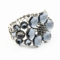 Bracciale rigido vintage in lega d'argento con fiori di cristallo blu fumo e strass - Base Argento con Strass Grigi