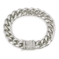 Dettaglio del bracciale a catena cubana argento con chiusura rettangolare e zirconi bianchi - Argento