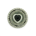 Détail macro d'une pierre précieuse noire rotative en forme de cœur avec strass brillants - Noir de Fusil-5.1cm