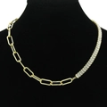 Gouden paperclip- en zirkoon tennisketting op een zwarte fluwelen display buste - Gouden Gesplitste Stijl / Goud