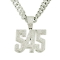 Dettaglio del ciondolo con numero 545 in argento e catena Cuban link con strass - Argento (Numero)-Con Catena Cubana