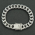 Vista macro de cadena cubana plateada con hebilla cuadrada de lujo con diamantes pavé - Plateado (Pulsera)-7 pulgadas