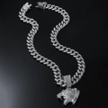 Dettaglio macro della collana cubana hip hop argento con ciondolo a testa di leopardo - Con Catena Cubana / Argento (Testa di Pantera)