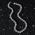 Collana tennis da uomo 10mm in tonalità argento con diamanti tondi e chiusura a scatola - Argento-Collana (45cm)