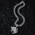 Pendentif taureau glacé sur une chaîne cubaine argentée avec cristaux brillants sur pierre - Ensemble Collier Pendentif Taureau / Argenté