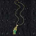 Hip hop Saint Jude hanger met groen emaille en gouden touwketting op zwarte stenen achtergrond - St. Jude Met Touwketting / Goud