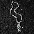 Hip Hop St. Jude hanger met groene stenen en ijskoude Cubaanse schakelketting - Zilveren Standbeeld Met Cubaanse Ketting / Zilver