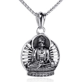 Pendentif Bouddha vintage en acier inoxydable avec fond de lumière rayonnante sur blanc - Style Bouddha Vintage (HOP642) / Pendentif Couleur Argent