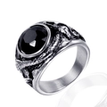 Anello vintage in acciaio al titanio con gemma nera ovale e texture a scaglie di drago - US 7 / Colore Acciaio Zirconia Nera