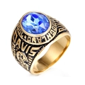 Bague militaire dorée avec pierre précieuse bleue ovale et détails gravés - Taille 7 / Strass Bleu