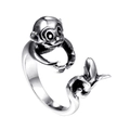 Retro Punk Affe und Banane Silber Edelstahl Ring aus einem 45-Grad-Winkel gezeigt - US 7 / Antik Silber