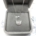 Collana con ciondolo piccolo diavolo in argento S925 con zirconi rossi su velluto grigio - Argento Sterling 925 Completo / Ciondolo con Catena a Croce 40+5cm