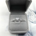 Classic S925 sterling silver ring with round four-prong zircon in a gray jewelry box - US 8 / Platinum