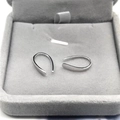 Orecchini a gancio a U in argento sterling S925 in un'elegante scatola di velluto grigio - Argento Sterling 925 Completo / Oro Bianco