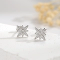 Eleganti orecchini a perno a stella in argento S925 con zirconi cubici scintillanti - Argento 925 / Placcato Platino