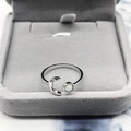 S925 Silber Mondstein Ring mit Opal Stein auf grauem Samt Etui für Damen - Größe 7 Offener Ring / Opal Platin (JZ109)