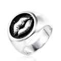 Anillo de sello labial en acero inoxidable plateado con diseño punk hip hop en relieve - US 7 / Color Acero