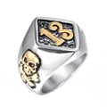 Punk-Ring aus Edelstahl mit goldener Nummer 13 und Totenkopf-Relief auf Silberband - US 7 / Gold & Silber