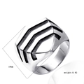 Retro geometric shield signet ring for men in silver stainless steel with V-shaped lines - US 7 / Steel