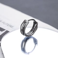 Boucle d'oreille huggie géométrique gunmetal minimaliste avec finition facettée 3D - 12mm Noir