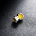 Zilveren magnetische oorbel met gele zirkoon in het midden en halo-ontwerp - Sprankelende Magnetische Oorclip / Geel