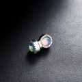 Gepolijste zilveren magnetische oorbellen met ronde multicolor opaal en zirkoon halo - Kristallen Bol Magnetische Oorclip / Blauw