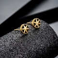 Star-shaped stud earrings in gold and black metal finish for a vintage look - Gold