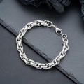 Bracciale da uomo in acciaio al titanio argento con chiusura a moschettone su roccia - Catena Intrecciata a Trama Fine / 8mm Larghezza 21cm Lunghezza